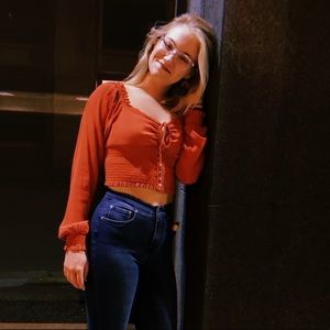 Meet your Posher, Madeline